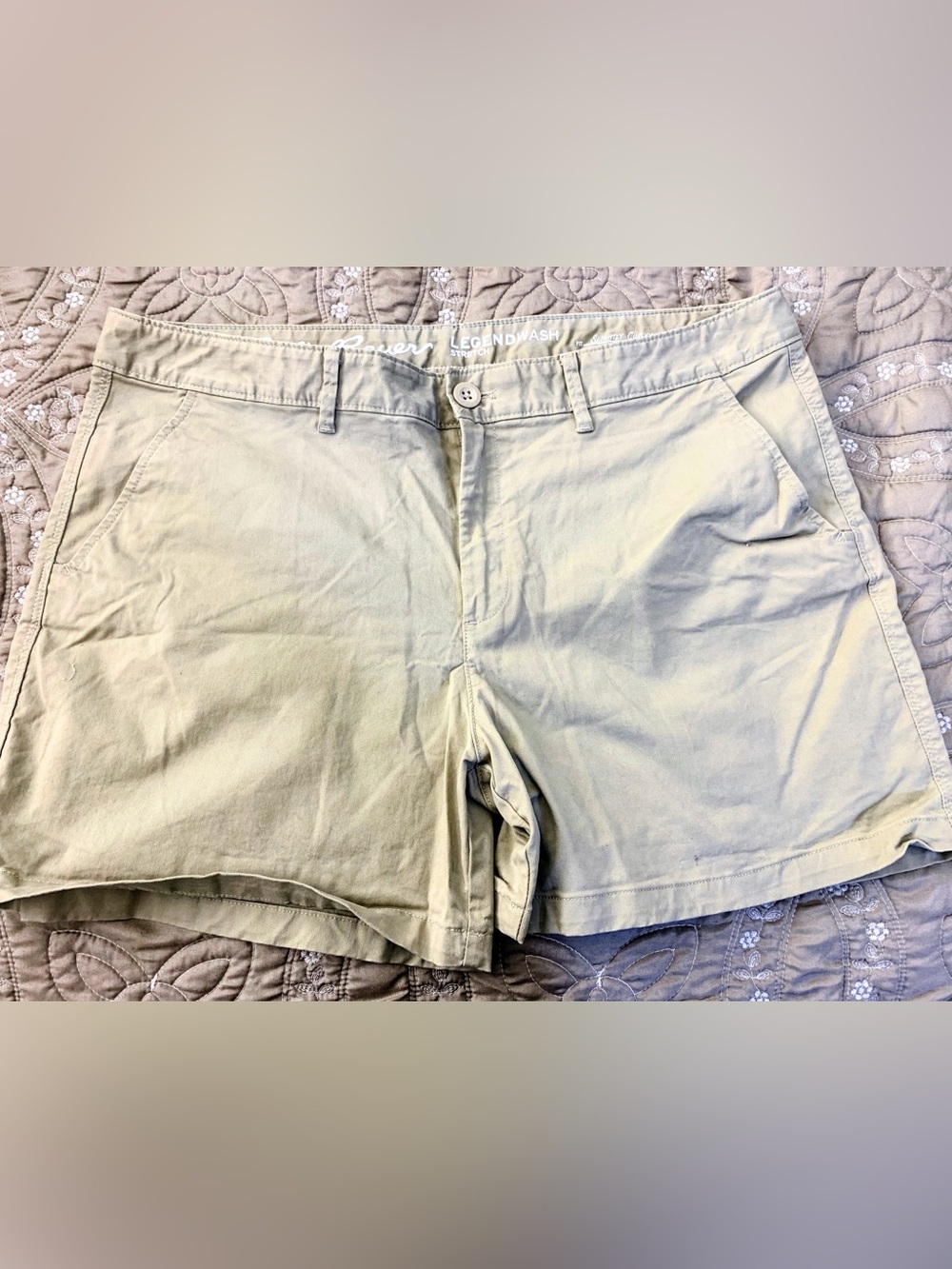 Eddie Bauer Men's Light Khaki Flat Front Shorts